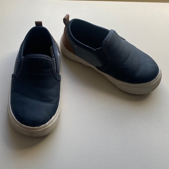 🌻 Carter's Dark Blue and White Kids Slip-On Sneakers - Picture 2 of 4